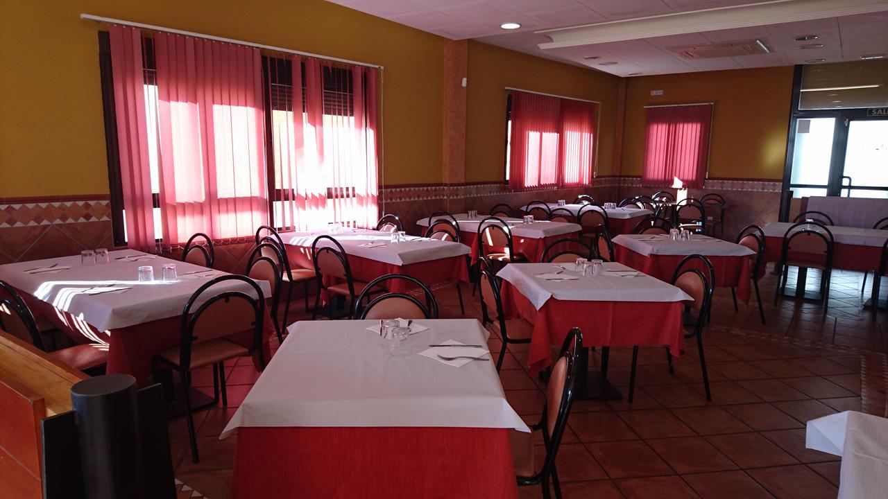 Hotel Valmar Villar de Olalla Exterior photo